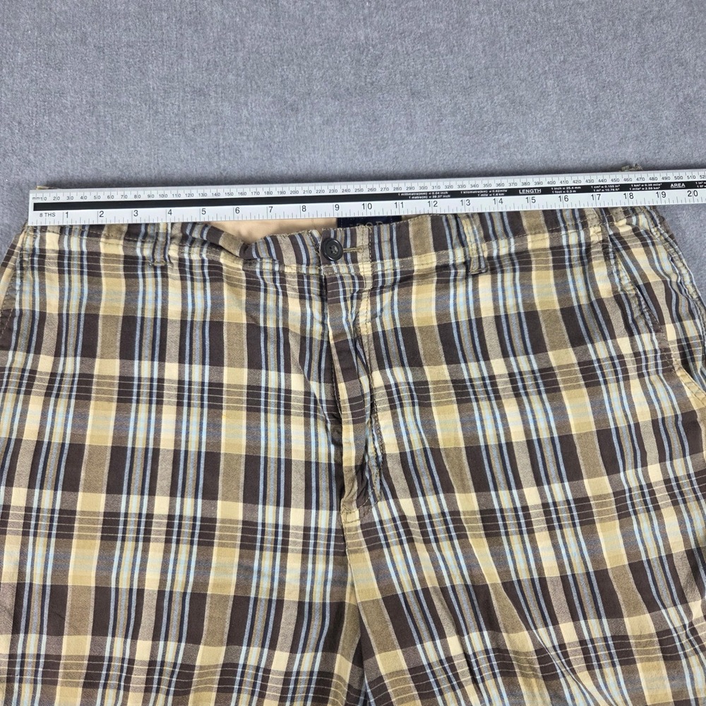 IZOD Plaid Shorts Mens 38 Brown Tan Blue Excellent Cotton Flat Front Casual - Picture 7 of 13